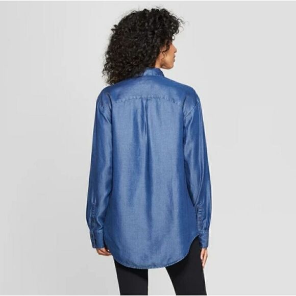 Botton down T-shirt   - Picture 2 of 6